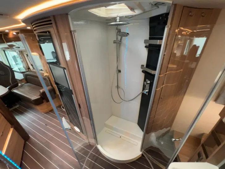 Fahrzeugbild Knaus Sun I 900 LX Autom./Einzelbetten/Hubbett/Markise #17
