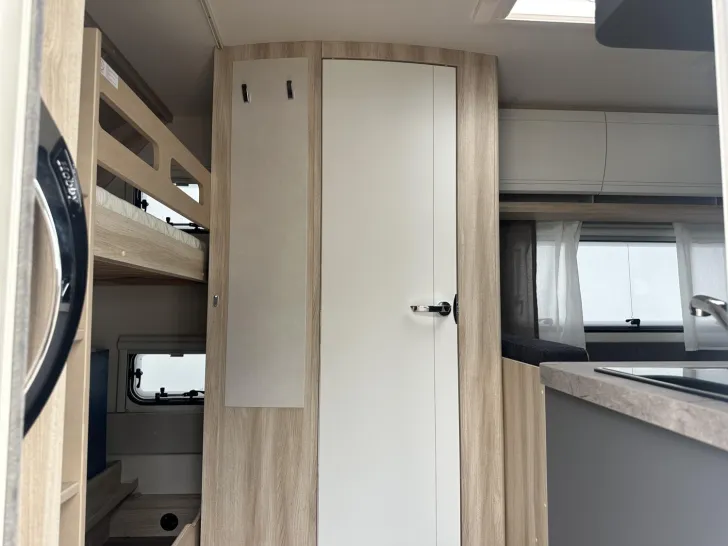 Fahrzeugbild Hobby De Luxe 490 KMF #7