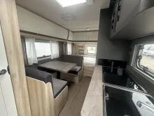 Fahrzeugbild Hobby De Luxe 490 KMF #12