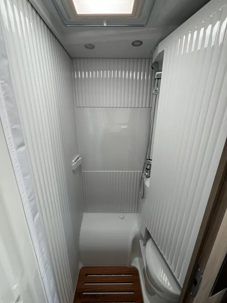 Fahrzeugbild Carado V 337 #10