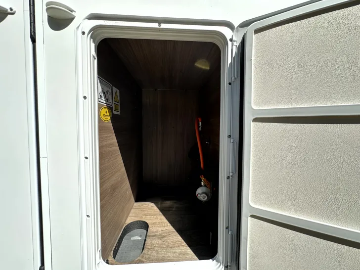 Fahrzeugbild Carado V347 *90L-Tank*2x-Bettenumbau* #33