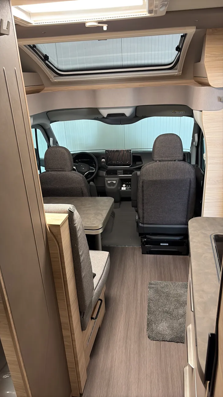 Sicht vorne-hinten Knaus VAN TI PLUS PLATINUM SELECTION 650 MEG (2026)