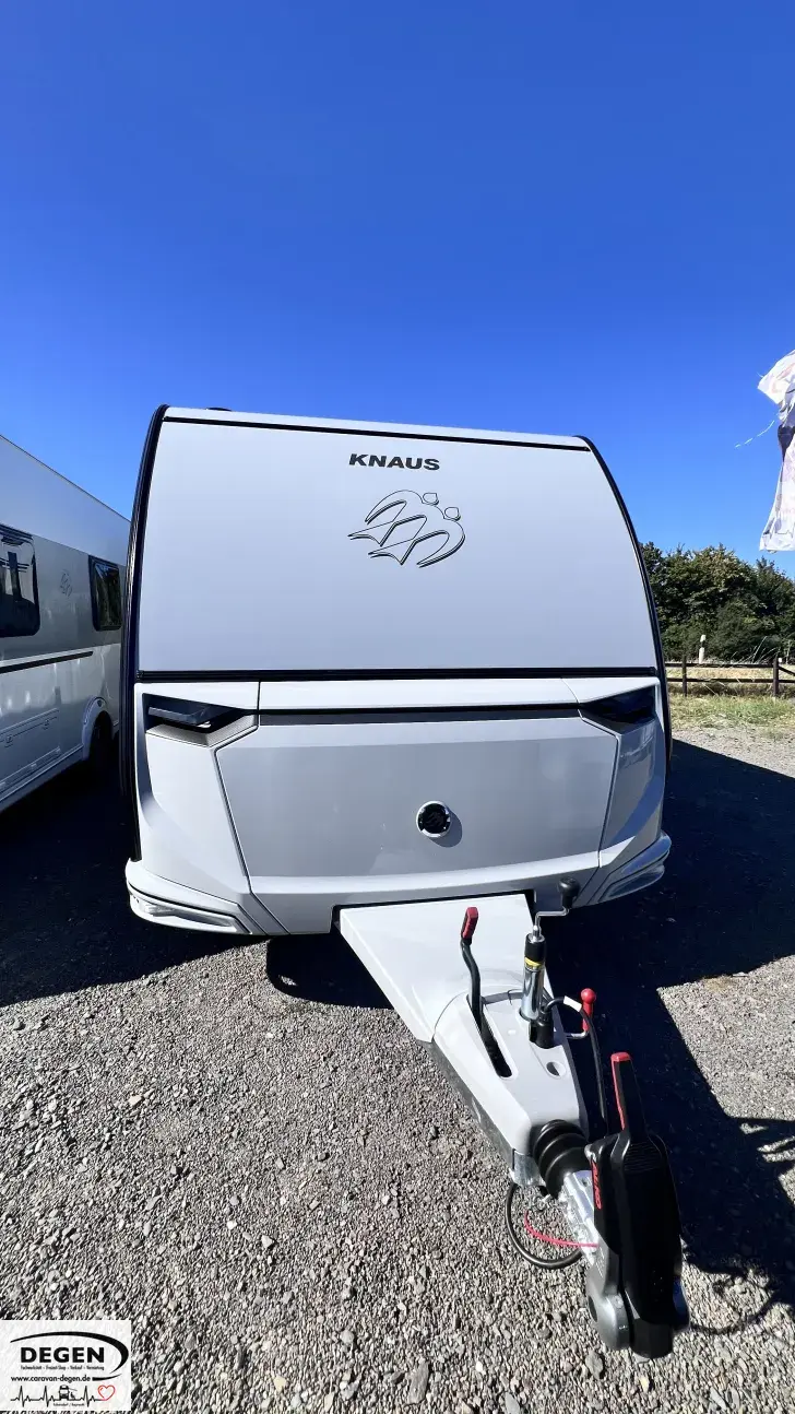 Fahrzeugbild Knaus Südwind 540 FDK Black Selection Mobilanlage 12V, Garagentüre #17