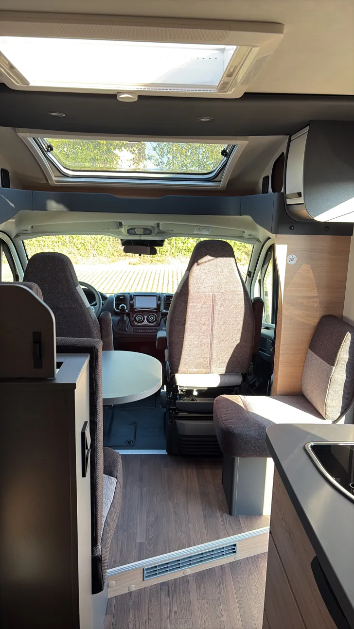 Sicht vorne-hinten Knaus L!VE TI 650 MEG Platinum Selection Sofort verfügbar