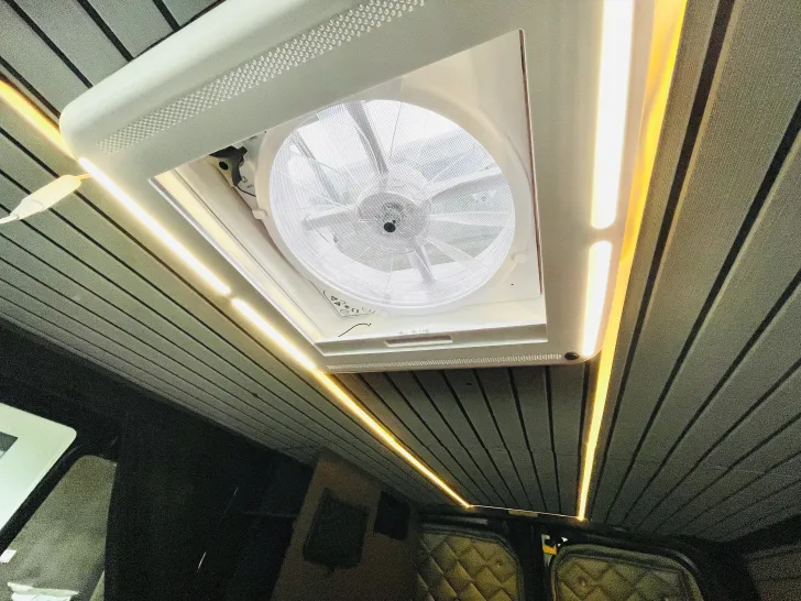 Fahrzeugbild Renault Trafic Selbstausbau #5