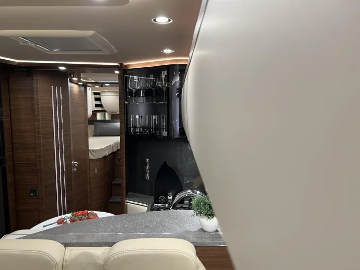 Fahrzeugbild chic c-line I 5.9 XL LE Carthago Selection (318) #18