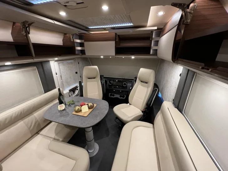 Fahrzeugbild chic c-line I 5.9 XL LE Carthago Selection (315) #14