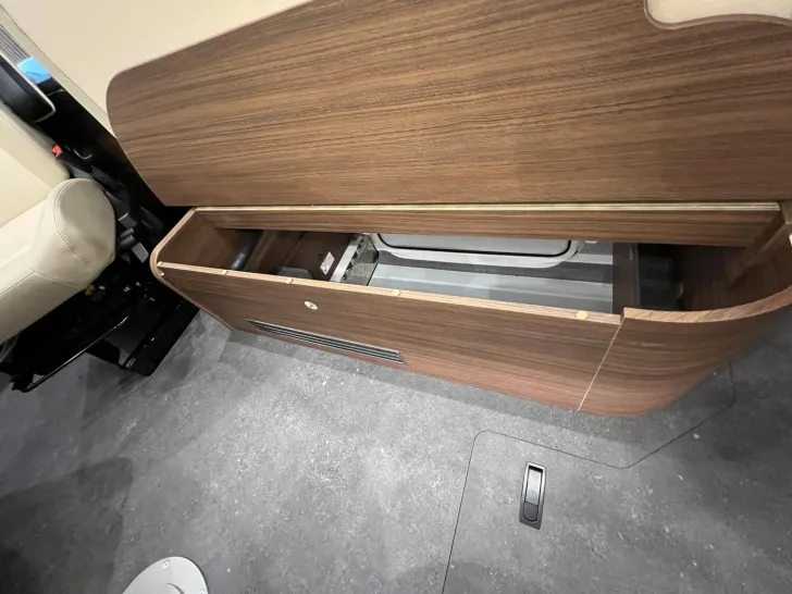 Fahrzeugbild chic c-line I 5.9 XL LE Carthago Selection (315) #39