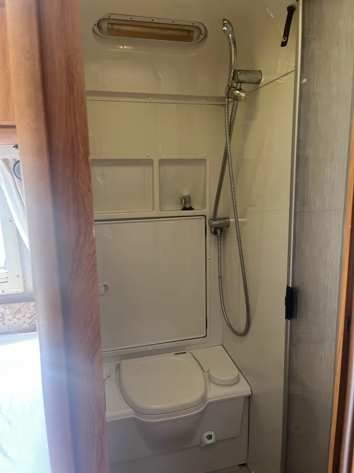 Fahrzeugbild Fiat Ducato Hymer Camp 65 #7