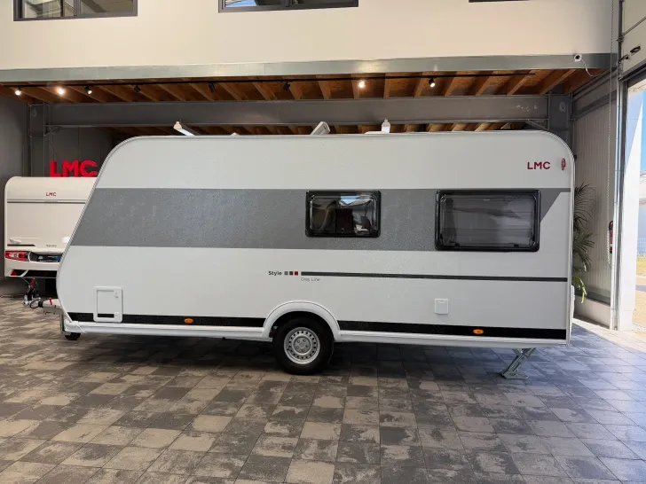 Fahrzeugbild LMC Style 440 D - Grey Line - 1700kg, Modell 2027 #10