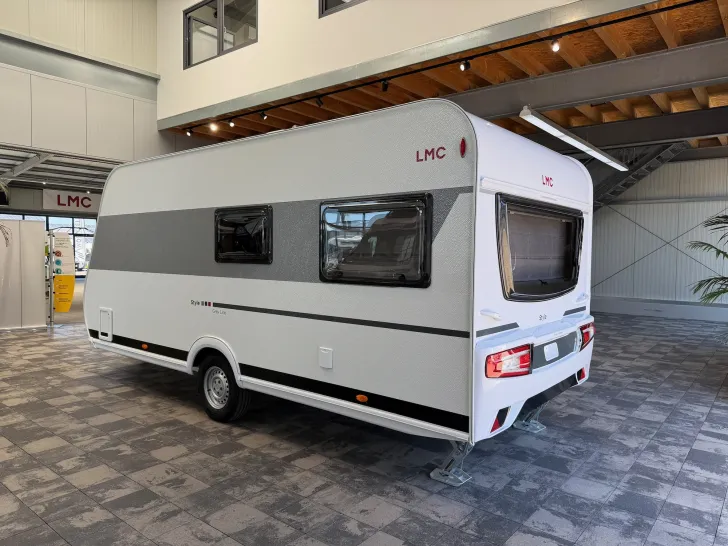Fahrzeugbild LMC Style 440 D - Grey Line - 1700kg, Modell 2027 #11
