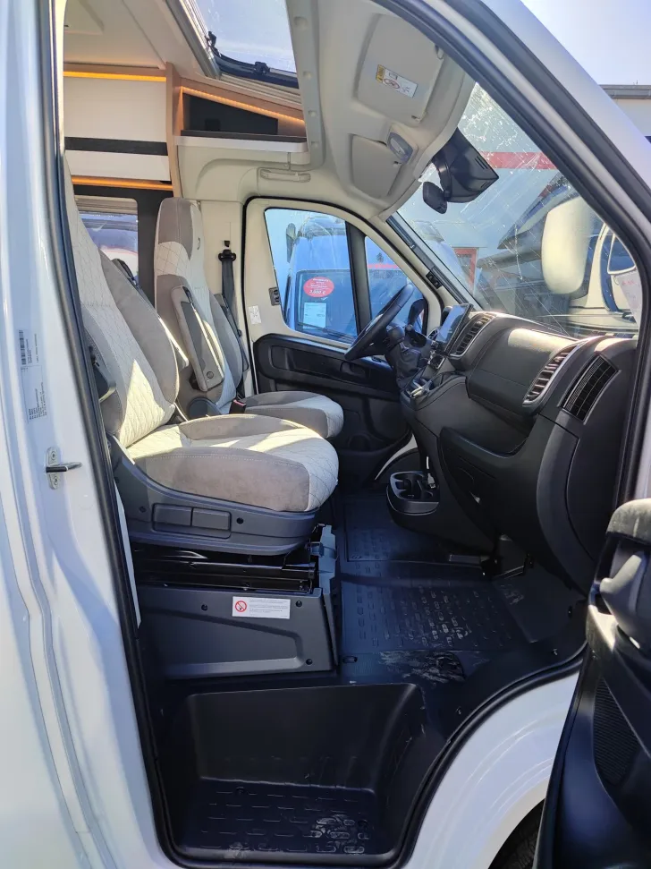 Fahrzeugbild Dethleffs Globebus Camp Active T 1 INKL. SOLAR UND LITHUM #10