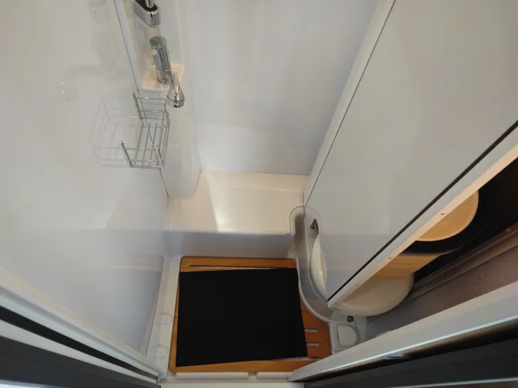 Fahrzeugbild Dethleffs Globebus Camp Active T 1 INKL. SOLAR UND LITHUM #27