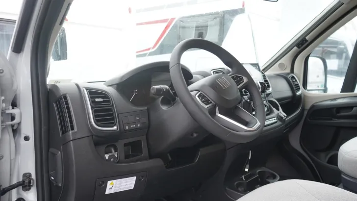 Fahrzeugbild LMC Cruiser 740 EL /LEDERAUSSTATTUNG RÜHL #20
