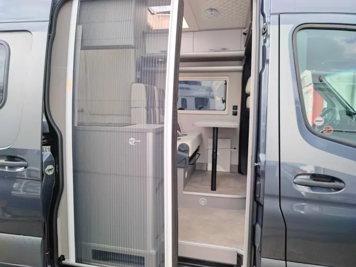 Fahrzeugbild Mercedes-Benz Sprinter TRM VAN 2 (L3H2) Manufraktur CamperVan #12