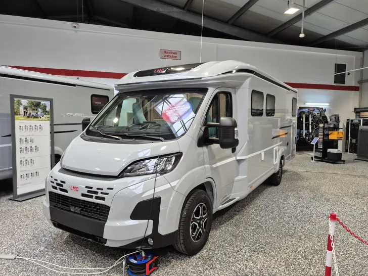 Fahrzeugbild LMC Cruiser 750 EF /LEDERAUSSTATTUNG RÜHL #4