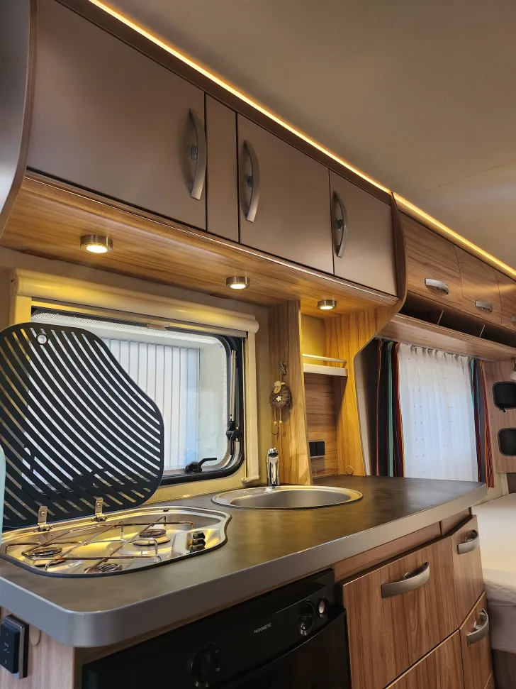 Fahrzeugbild Hymer Eriba Nova Light 442 #8