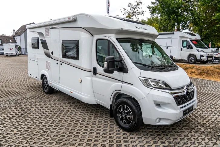 Fahrzeugbild Hobby Optima ONTOUR T65 HFL AHK*WLAN*TV*Kamera*Hubbett #2