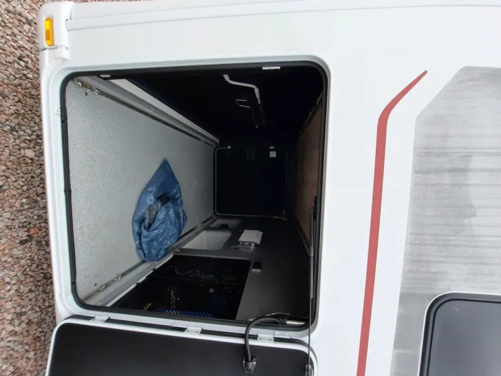 Fahrzeugbild Dethleffs Globetrotter XLi I 7850-2 DBM Vollausstattung / 1.Hand #25