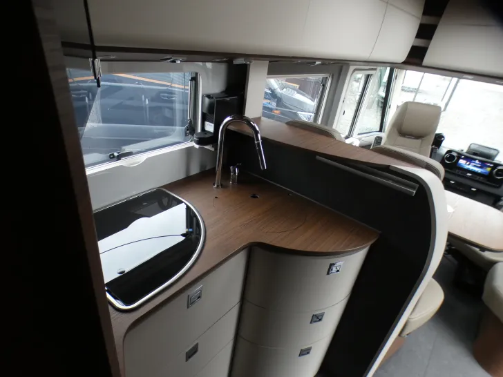 Fahrzeugbild Carthago chic c-line I 4.9 LE L Leder Alde Wechselrichter #15