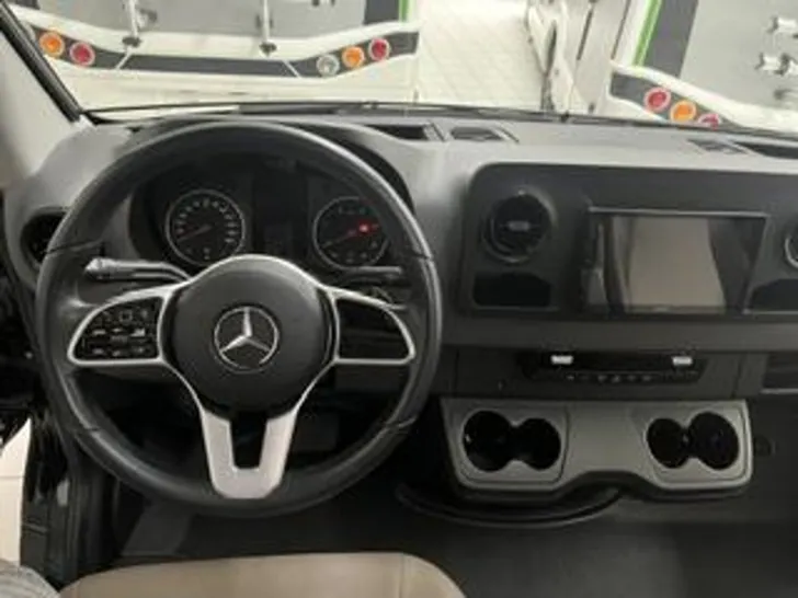 Fahrzeugbild Eura Mobil Profila T 696 EB Mercedes-Benz - Autom. - 170 PS #7