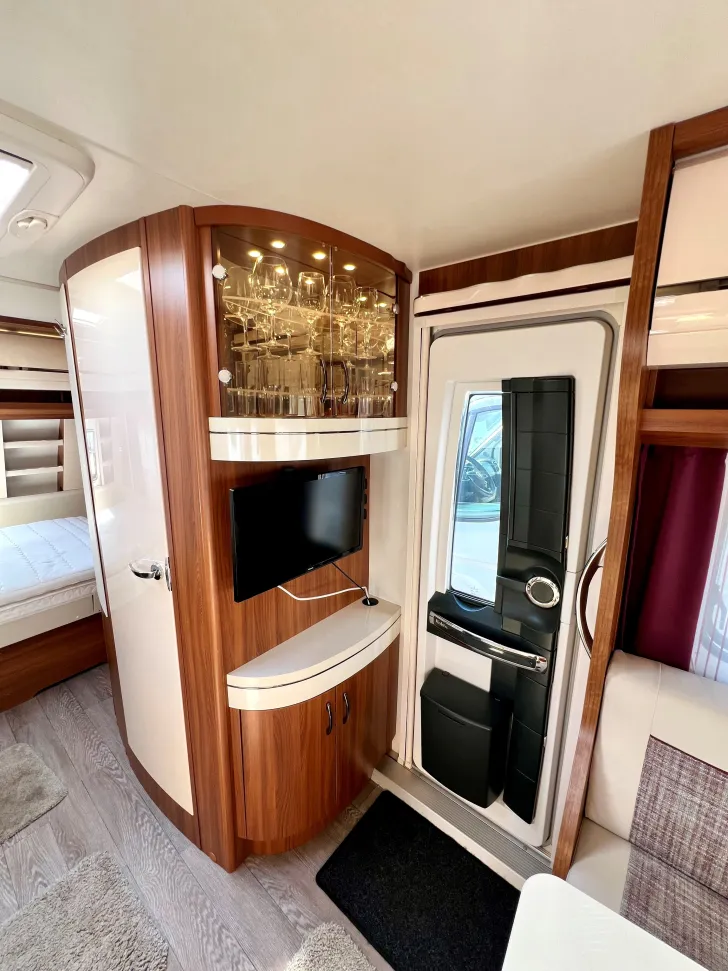 Fahrzeugbild Hobby Excellent 540 mit Querbett SONDERMODELL #11