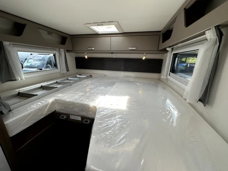 Fahrzeugbild Carado T338 ED26 *Hubbett*Trail-Paket* #26
