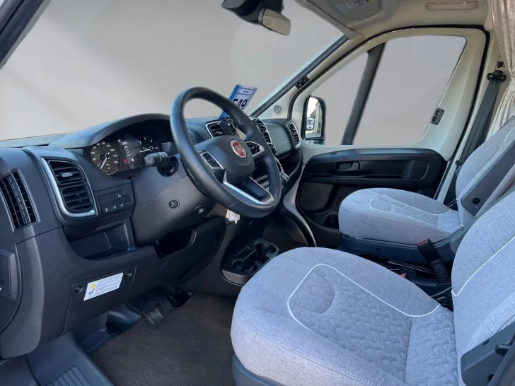 Fahrzeugbild Malibu T 490 LE (549) #8