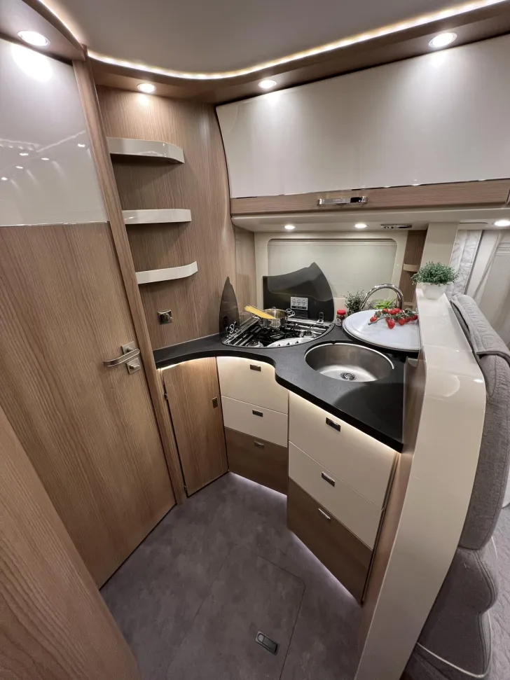 Fahrzeugbild Malibu T 490 LE (549) #18