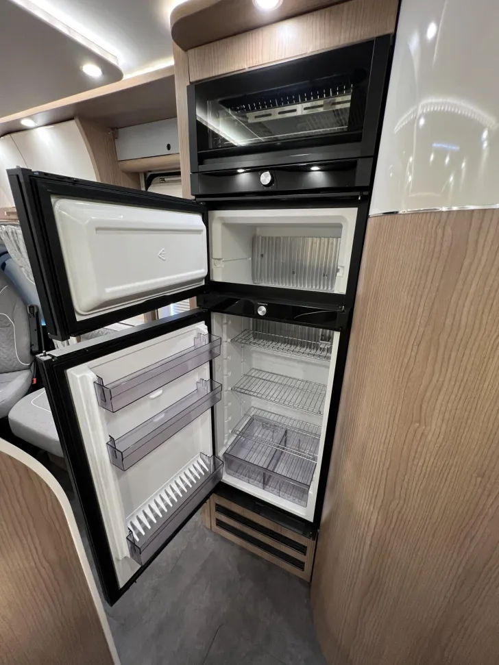 Fahrzeugbild Malibu T 490 LE (549) #21