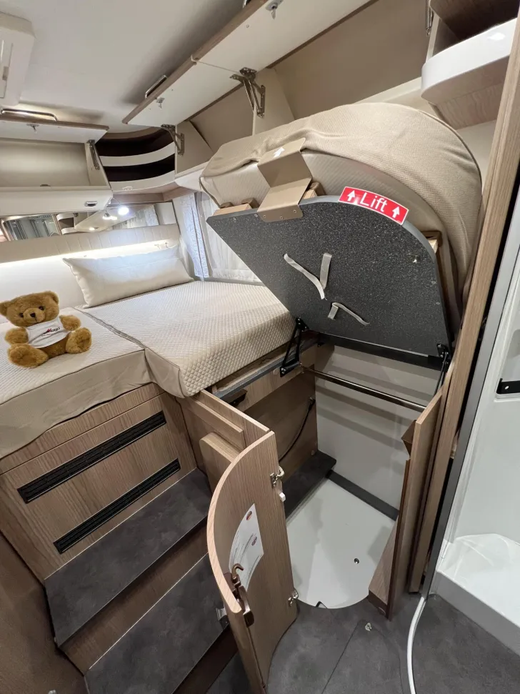 Fahrzeugbild Malibu T 490 LE (549) #25