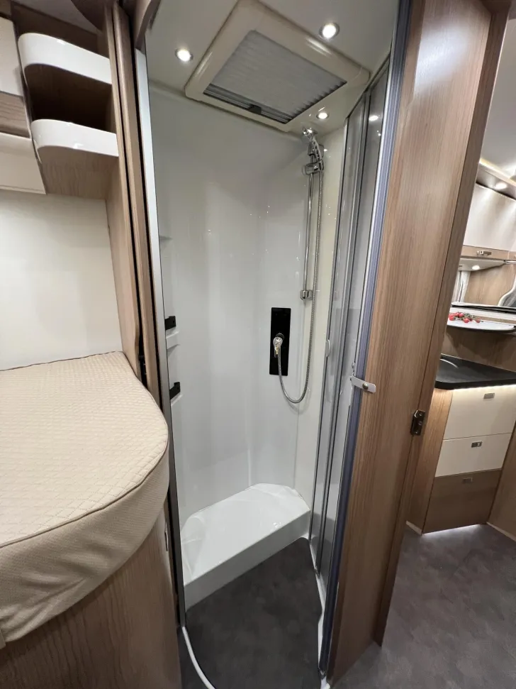 Fahrzeugbild Malibu T 490 LE (549) #29