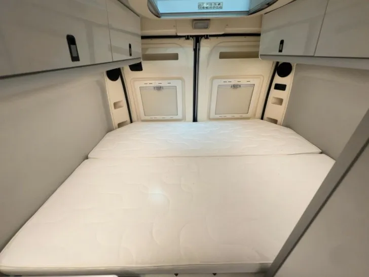 Fahrzeugbild Westfalia Columbus 600 D /Automatik/Festbett/FINANZIERUNG #12