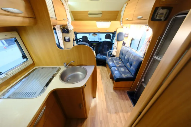 Fahrzeugbild Chausson Welcome 28 G/Festbett/Garage/Klimaanlage/Markise #9