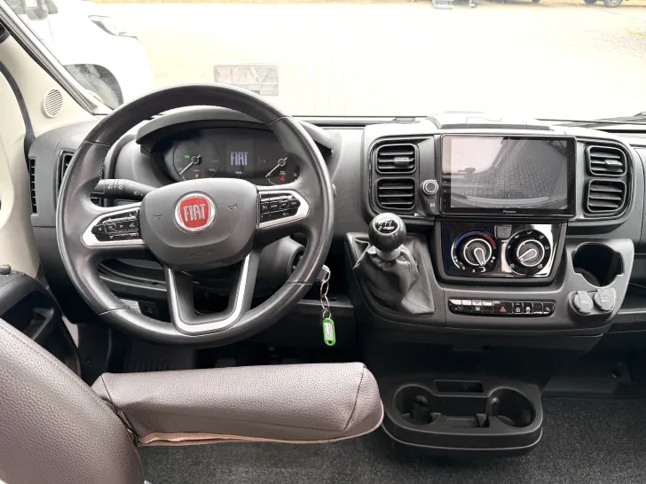 Fahrzeugbild Weinsberg CaraCompact 600 MF EDITION [PEPPER] AHK, Dachklima, Solaranlage #15