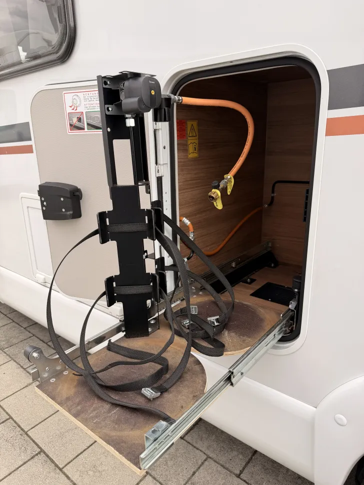 Fahrzeugbild Weinsberg CaraCompact 600 MF EDITION [PEPPER] AHK, Dachklima, Solaranlage #17