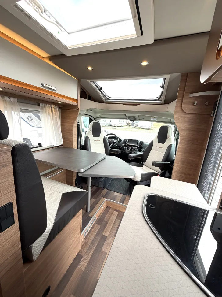 Fahrzeugbild Weinsberg CaraCompact 600 MF EDITION [PEPPER] AHK, Dachklima, Solaranlage #9
