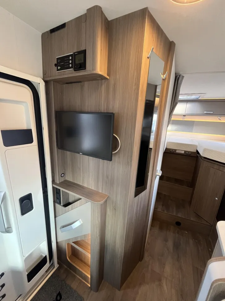 Fahrzeugbild Carado T 328 #7