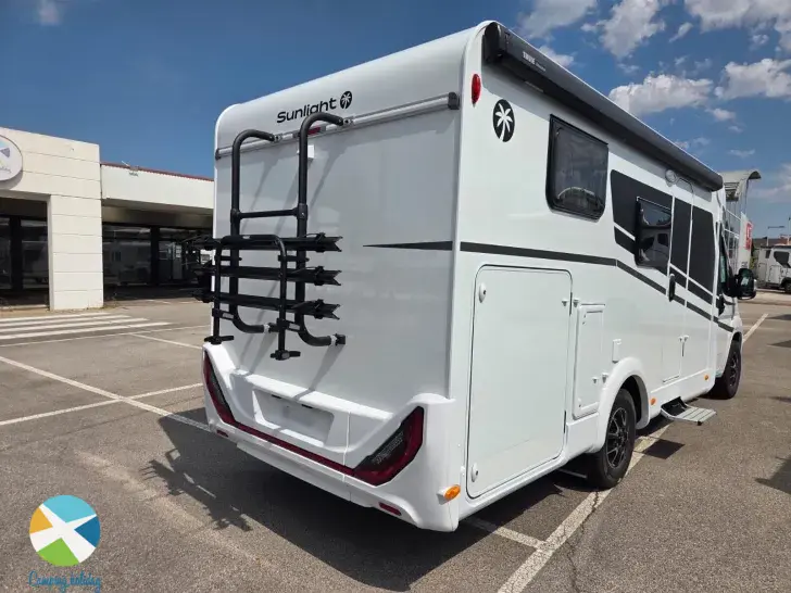 Schräg Hinten Sunlight V 67S ADVENTURE EDITION