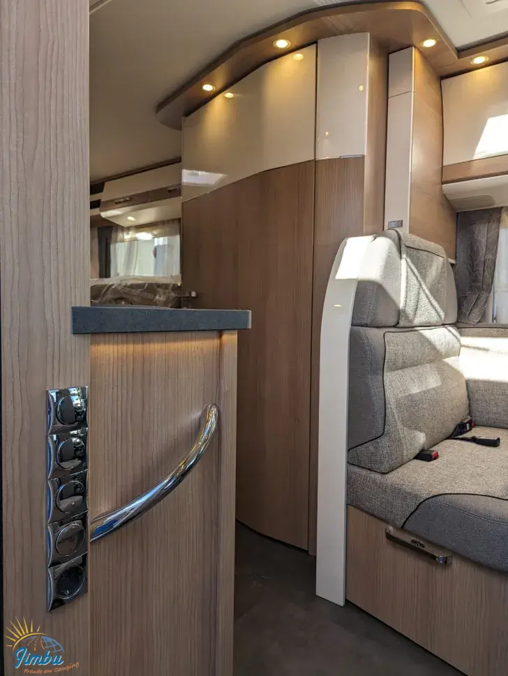 Fahrzeugbild Malibu I 430 LE 2105 - 580, Schalter #12