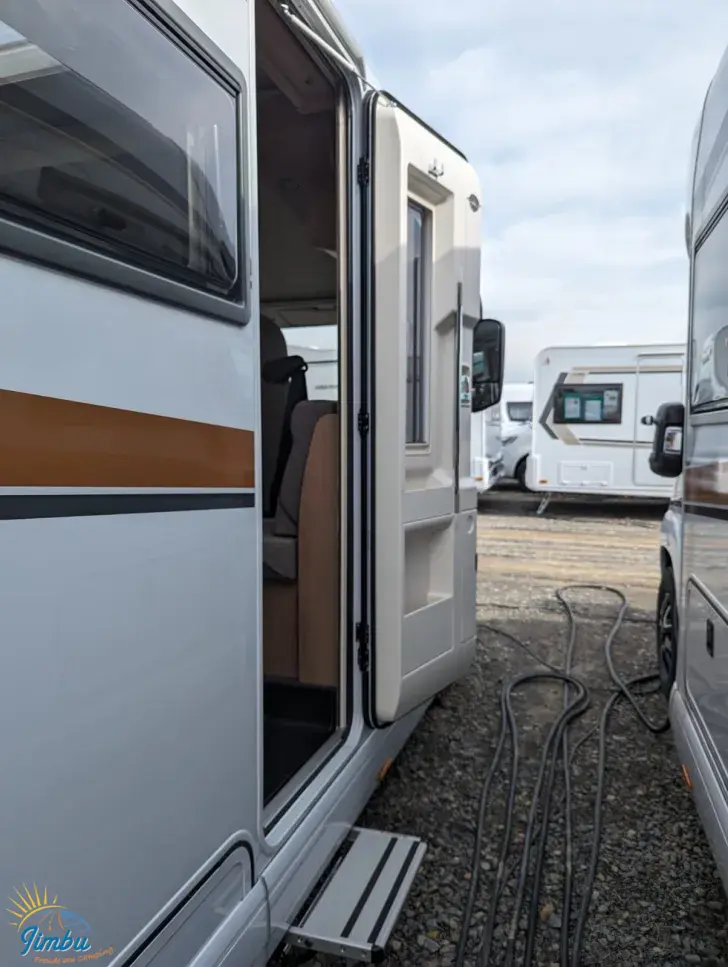 Fahrzeugbild Malibu I 430 LE 2113 - 581, Schalter #6