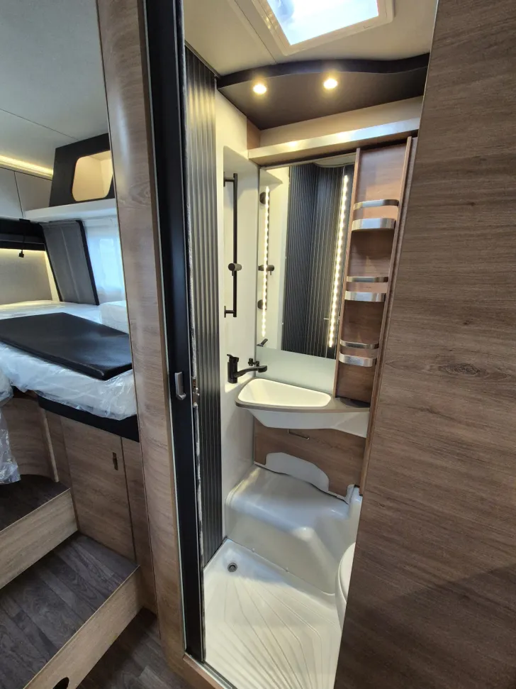 Fahrzeugbild Knaus L!VE / LIVE Wave 650 MEG *Black-Selection* #32