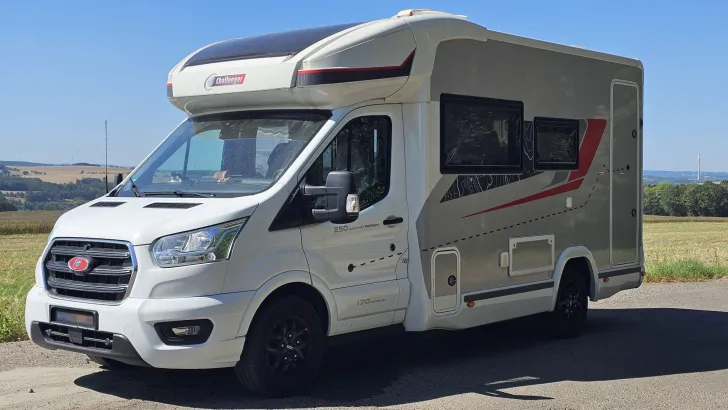 Fahrzeugbild Ford Transit Challenger 250 Graphite P #1