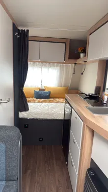 Sicht vorne-hinten Knaus Sport 420 QD