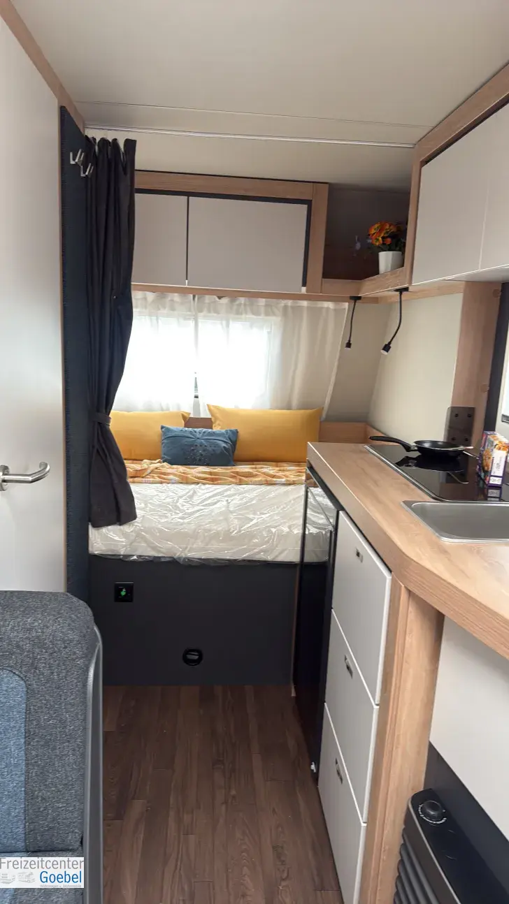 Sicht vorne-hinten Knaus Sport 420 QD