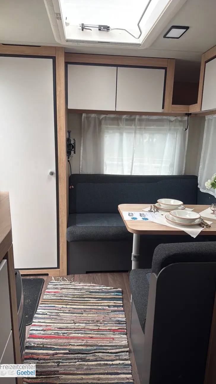 Sicht vorne-hinten Knaus Sport 420 QD