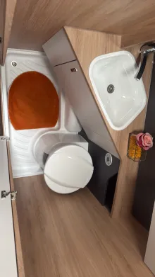 Toilette Knaus Sport 420 QD
