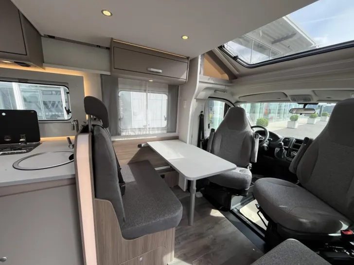 Fahrzeugbild Carado T 328 #7