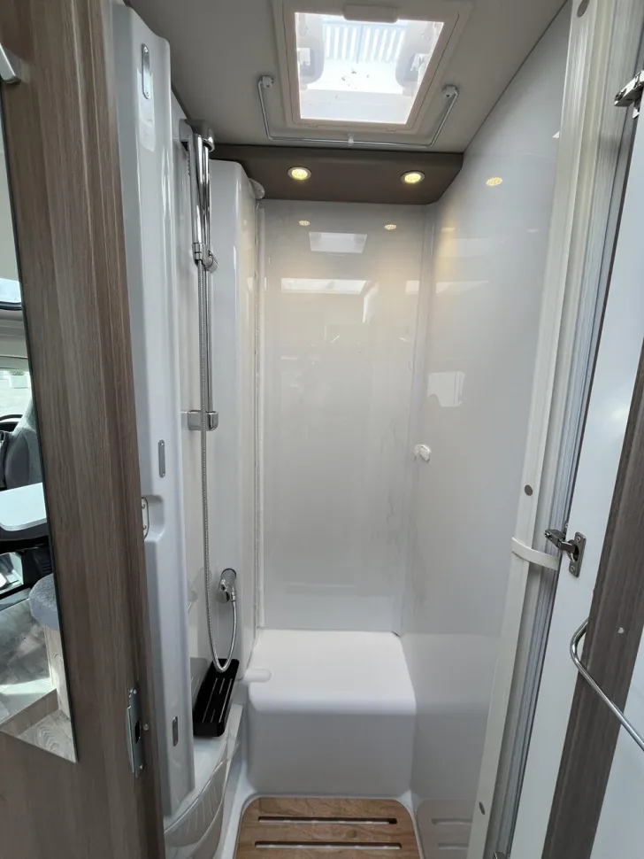 Fahrzeugbild Carado T 328 #11