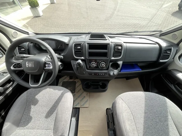 Fahrzeugbild Carado T 328 #14